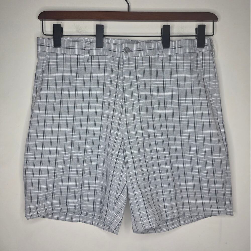 Izod grey white plaid flat front golf athleisure shorts - 38